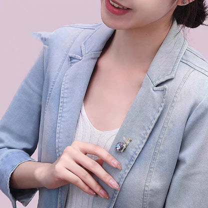Peach heart crystal brooch, women's gorgeous versatile coat, collar and chest flower, fashionable elegant pin