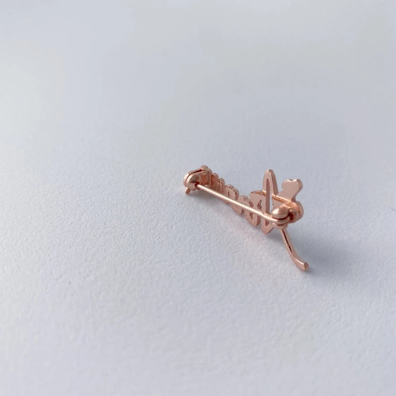 New Custom Name Brooch Letters LOGO Company Nameplate Photo Design Pins Stainless Steel Brooch Women's Wedding Jewelry Gifts